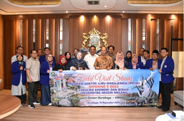 Belajar Langsung dari Pelaku Bisnis Internasional, Mahasiswa PDIM UM Kunjungi UMKM DeDe Satoe Surabaya