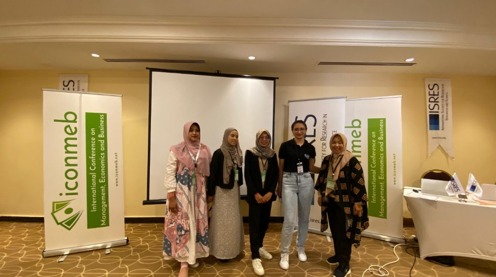 Mahasiswa S2 Pendidikan Ekonomi UM Sukses Tampil di Ajang Konferensi Internasional IConMEB, Turkey